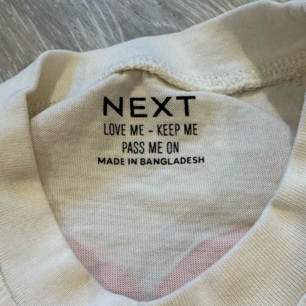 NWT - NEXT Kids Cream Tee with Red Heart - 5-6 years size